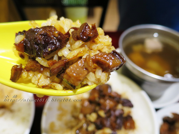 富足好實在 - ..古早味的豬腳