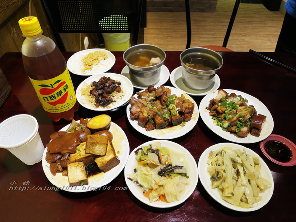 富足好實在 - ..古早味的豬腳