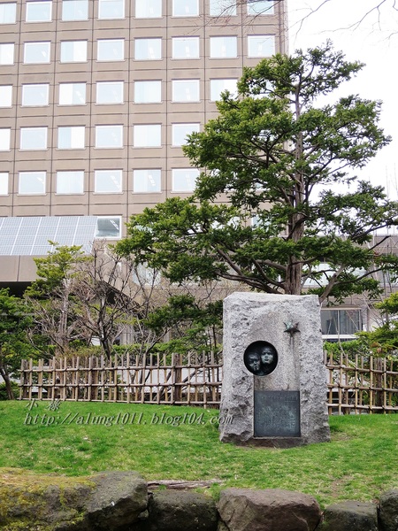 北國の旅 8. ..細雨。札幌。電車~