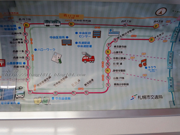 北國の旅 8. ..細雨。札幌。電車~