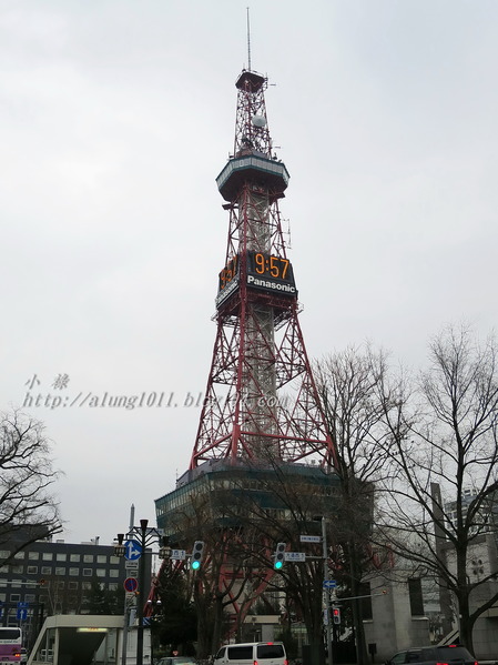 北國の旅 8. ..細雨。札幌。電車~
