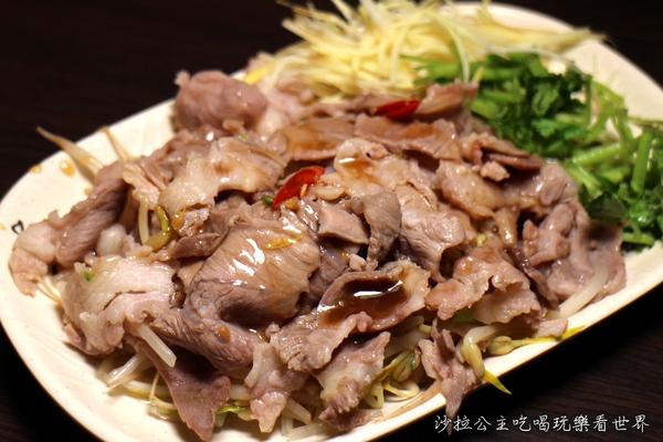 肥老媽羊肉羹:中山區小吃『肥老媽羊肉羹』濱江市場/上引水產旁 肥老媽羊肉羹:中山區小吃『肥老媽羊肉羹』濱江市場/上引水產旁