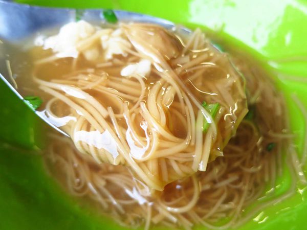【蘆洲美食】三角公園大腸麵線-湯頭甜而不膩的麵線 【蘆洲美食】三角公園大腸麵線-湯頭甜而不膩的麵線