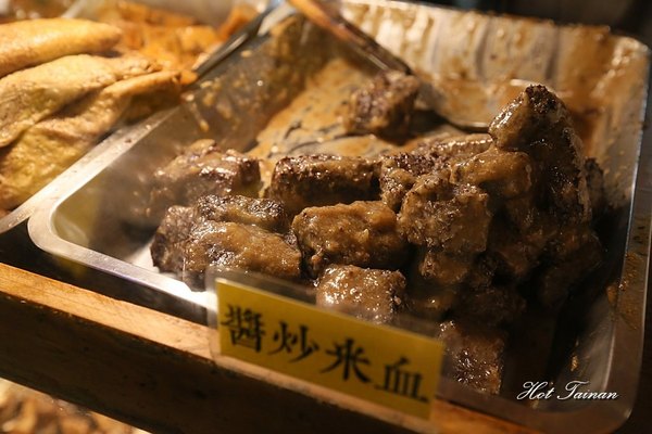 懷舊冰糖滷味：【台南美食】邊緣人獨享！水仙宮旁的懷舊風熱炒冰糖尬滷味