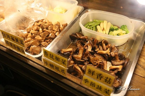 懷舊冰糖滷味：【台南美食】邊緣人獨享！水仙宮旁的懷舊風熱炒冰糖尬滷味