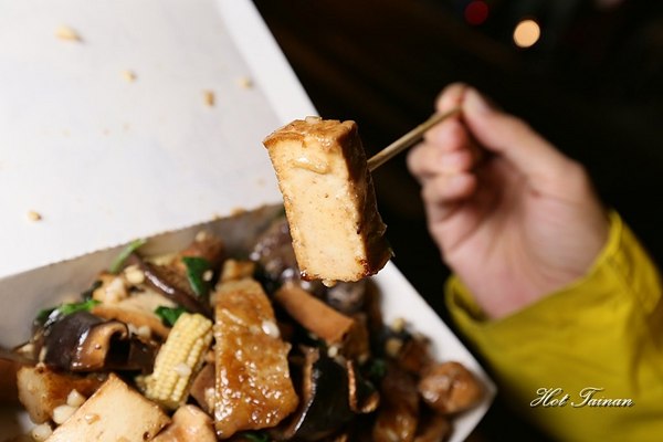 懷舊冰糖滷味：【台南美食】邊緣人獨享！水仙宮旁的懷舊風熱炒冰糖尬滷味