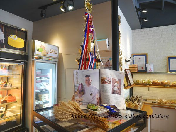 新莊美食【許燕斌手作烘焙】#甜點 #蛋糕 #水果麵包 #世界金廚冠軍 #許燕斌 (8).jpg