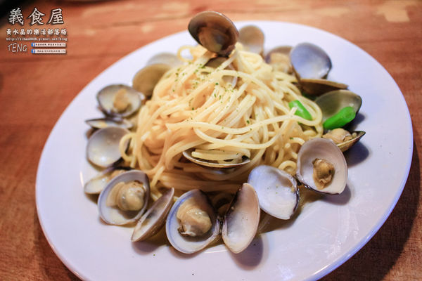義食屋 親子餐廳(頭份中央店) | 苗栗縣/頭份市 (倉庫風格的自助式好吃又好玩平價大空間義式親子餐廳推薦)