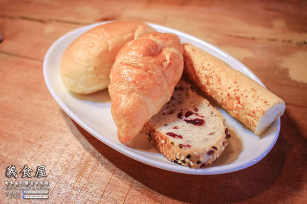 義食屋 親子餐廳(頭份中央店) | 苗栗縣/頭份市 (倉庫風格的自助式好吃又好玩平價大空間義式親子餐廳推薦)