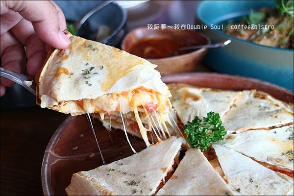 Double Soul  coffee%26;bistro23.jpg