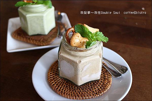 Double Soul  coffee%26;bistro26.jpg