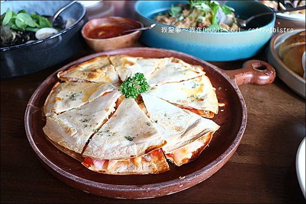 Double Soul  coffee%26;bistro22.jpg