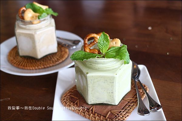 Double Soul  coffee%26;bistro27.jpg