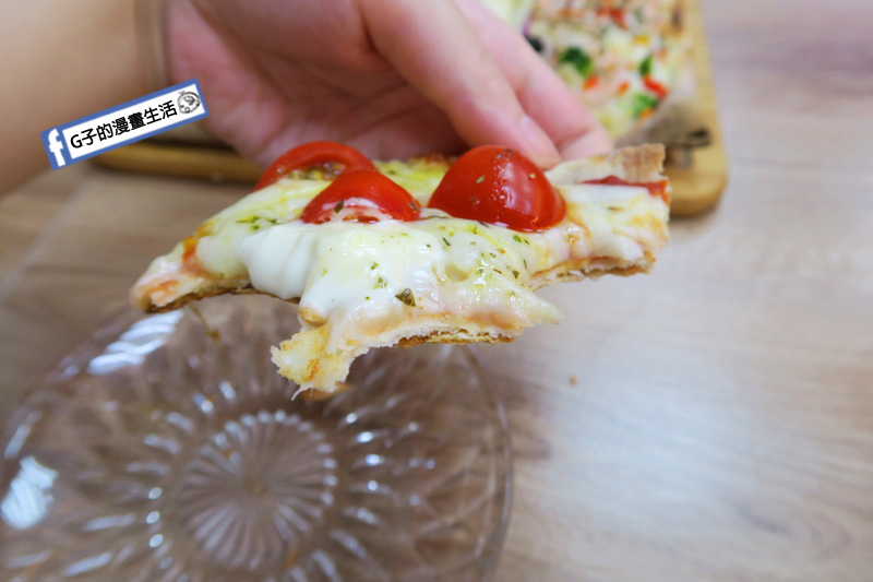 士林愛披薩 ipizza  披薩餅皮薄脆幾乎不油