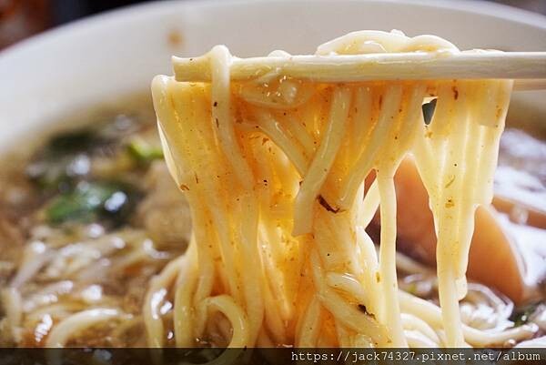 {台中美食}台中大雅美食推薦:【正統魷魚羹】必點魷魚羹,肉角