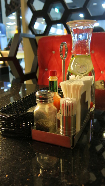 閨蜜創意廚房(高雄店)：高雄閨蜜創意廚房~再忙也要跟好朋友吃頓飯~