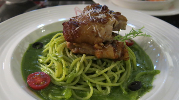 閨蜜創意廚房(高雄店)：高雄閨蜜創意廚房~再忙也要跟好朋友吃頓飯~