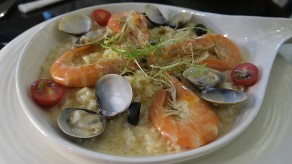 閨蜜創意廚房(高雄店)：高雄閨蜜創意廚房~再忙也要跟好朋友吃頓飯~