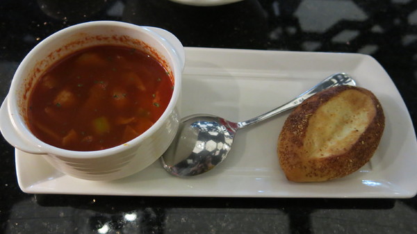 閨蜜創意廚房(高雄店)：高雄閨蜜創意廚房~再忙也要跟好朋友吃頓飯~