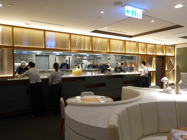 [食記] 朵頤。排餐館Doricious。高CP值七品套餐(統一時代百貨)