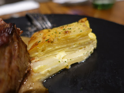 [食記] 朵頤。排餐館Doricious。高CP值七品套餐(統一時代百貨)