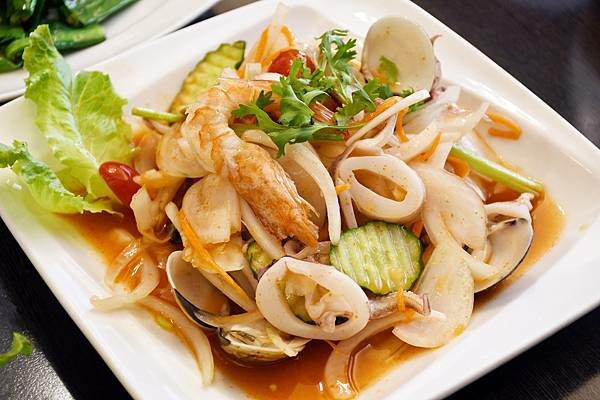 高雄平價泰式料理推薦【泰豪泰式料理】純正的泰式風味搭配上舒適的用餐空間,家庭聚餐、朋友相聚都很OK~※