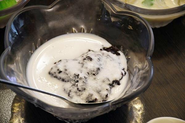 高雄平價泰式料理推薦【泰豪泰式料理】純正的泰式風味搭配上舒適的用餐空間,家庭聚餐、朋友相聚都很OK~※