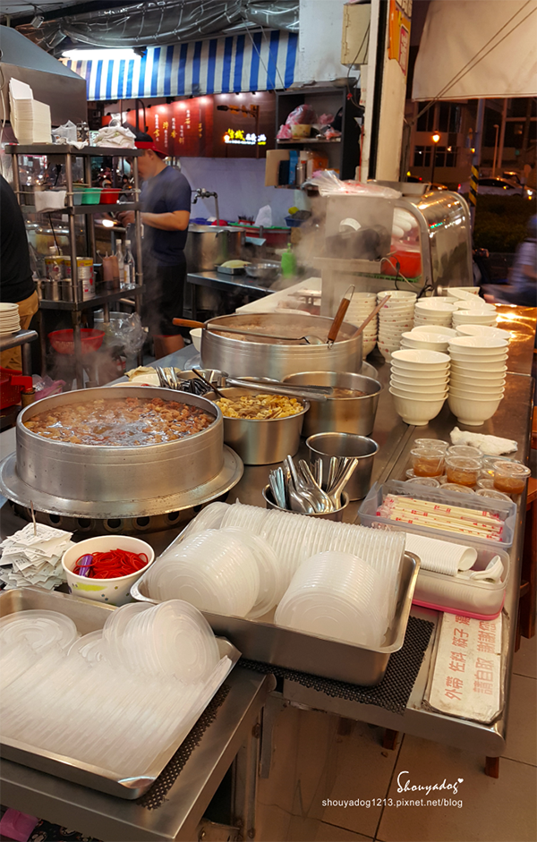 億哥牛肉湯:【台南小吃】好大間的億哥牛肉湯後甲店(南紡)