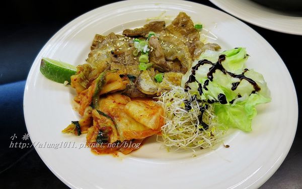 鑫食堂 燒肉丼飯 烏龍麵：鑫食堂  燒肉丼飯‧烏龍麵/愛評體驗團
