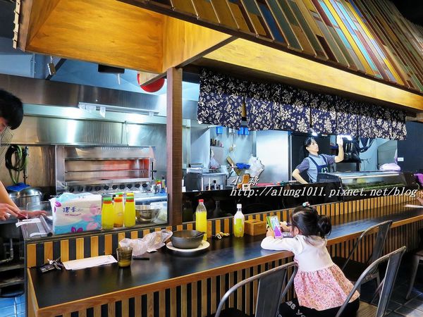 鑫食堂 燒肉丼飯 烏龍麵：鑫食堂  燒肉丼飯‧烏龍麵/愛評體驗團