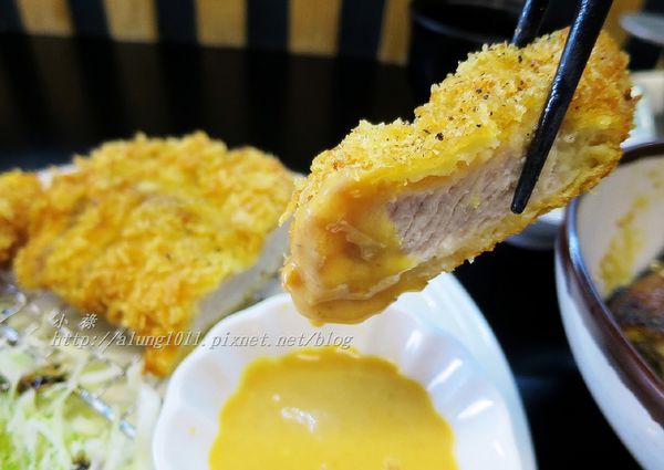 鑫食堂 燒肉丼飯 烏龍麵：鑫食堂  燒肉丼飯‧烏龍麵/愛評體驗團