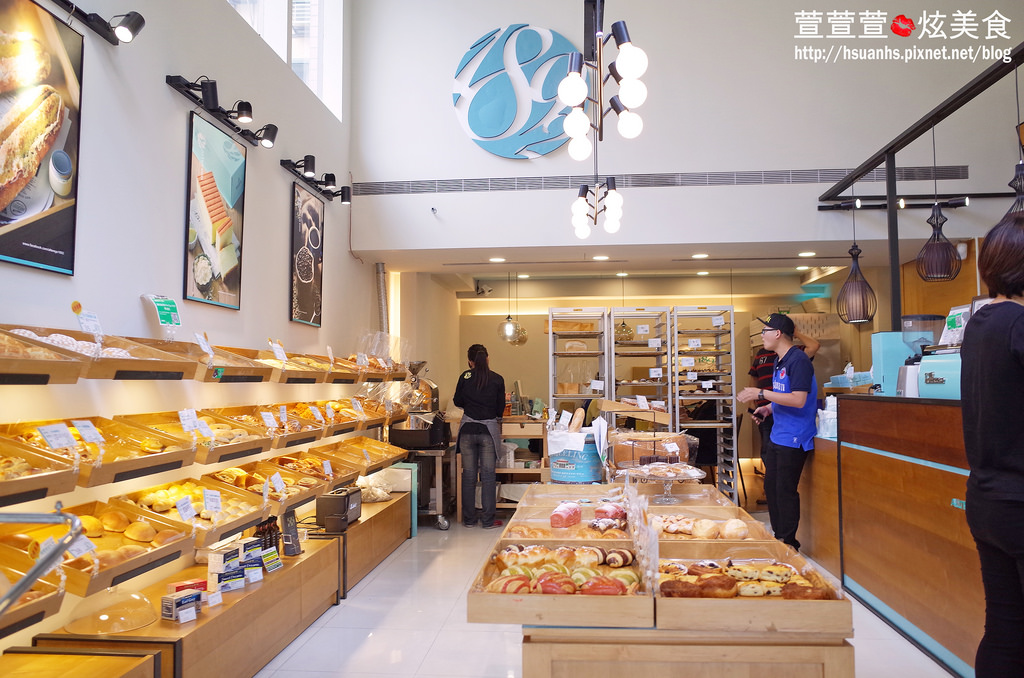 【台北】麵包劇場 Alter Ego 1892。人手一條 法國生乳蛋糕捲x帕瑪森舒芙蕾 堅持高品質原料(Line@生活圈 免費好禮四選一)