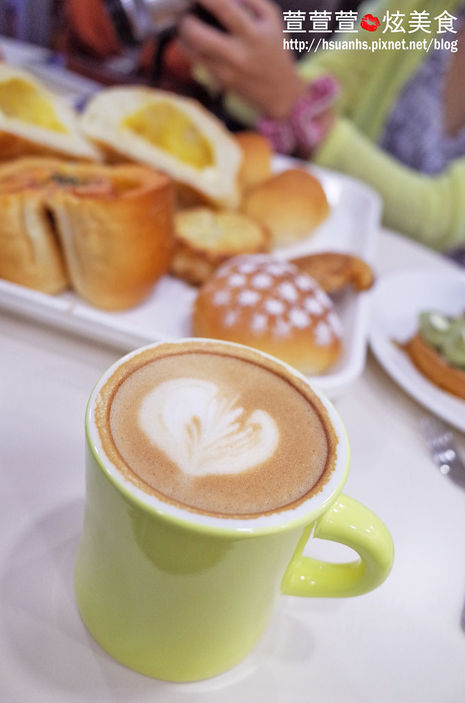 【台北】麵包劇場 Alter Ego 1892。人手一條 法國生乳蛋糕捲x帕瑪森舒芙蕾 堅持高品質原料(Line@生活圈 免費好禮四選一)