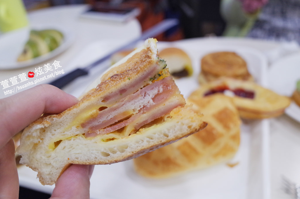 【台北】麵包劇場 Alter Ego 1892。人手一條 法國生乳蛋糕捲x帕瑪森舒芙蕾 堅持高品質原料(Line@生活圈 免費好禮四選一)