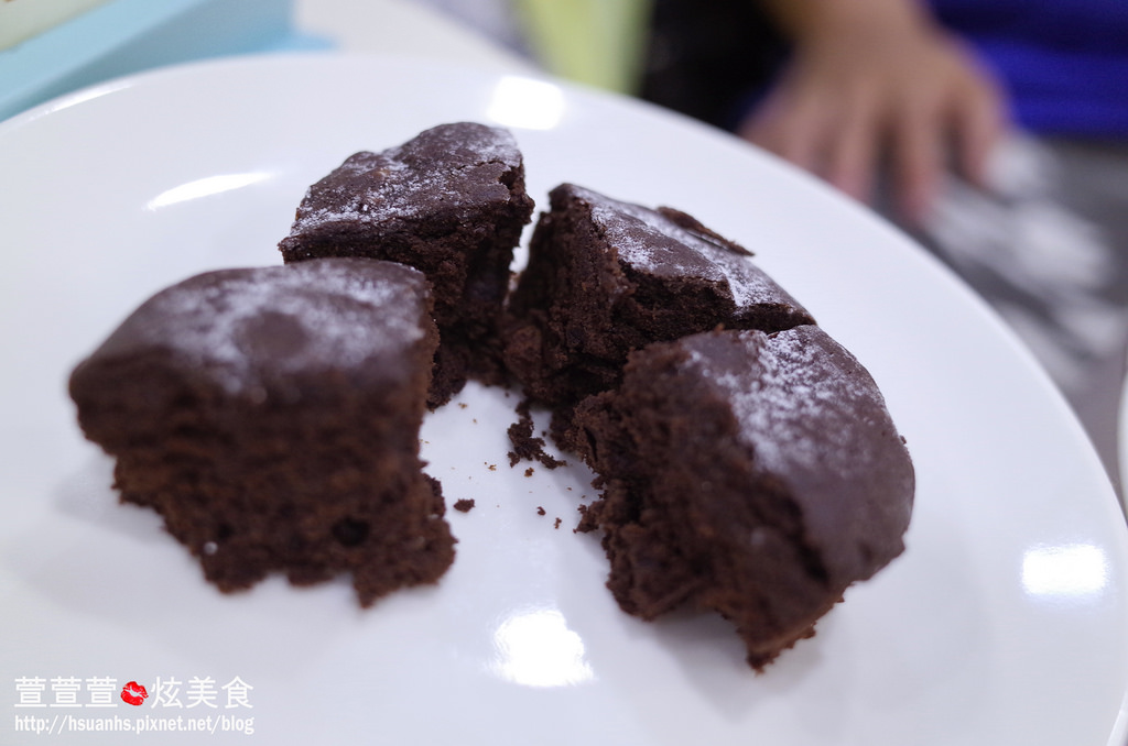 【台北】麵包劇場 Alter Ego 1892。人手一條 法國生乳蛋糕捲x帕瑪森舒芙蕾 堅持高品質原料(Line@生活圈 免費好禮四選一)