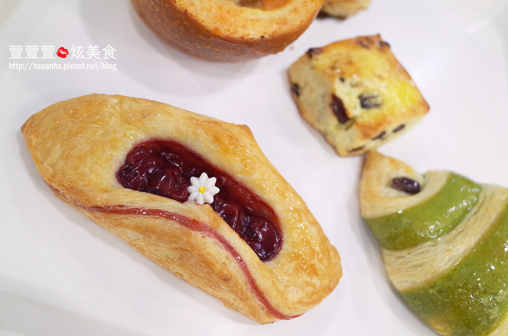 【台北】麵包劇場 Alter Ego 1892。人手一條 法國生乳蛋糕捲x帕瑪森舒芙蕾 堅持高品質原料(Line@生活圈 免費好禮四選一)