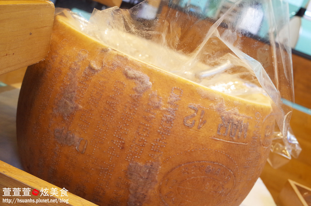 【台北】麵包劇場 Alter Ego 1892。人手一條 法國生乳蛋糕捲x帕瑪森舒芙蕾 堅持高品質原料(Line@生活圈 免費好禮四選一)