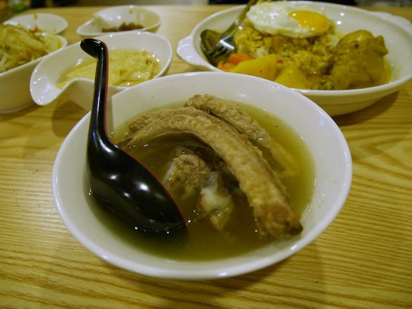 正宗獅城肉骨茶 新加坡美食 新竹 肉骨茶