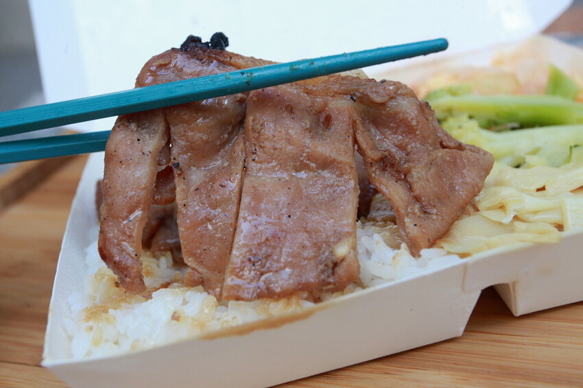 高雄市新興區吃。高雄美食｜新興區。「博義師燒肉飯」全新裝潢超舒適用餐空間搶先曝光，高雄第一家燒肉飯專賣店，飄香超