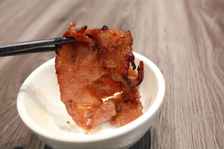 高雄市新興區吃。高雄美食｜新興區。「博義師燒肉飯」全新裝潢超舒適用餐空間搶先曝光，高雄第一家燒肉飯專賣店，飄香超