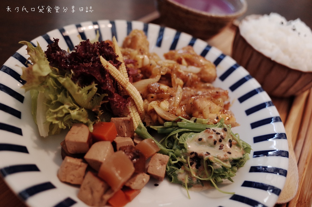 17-11-07-23-47-14-714_deco.jpg 17-11-07-23-47-14-714_deco.jpg