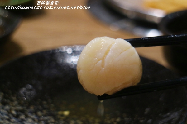 一品堂IPPIN 精緻涮涮鍋：【新北板橋區】板橋火鍋推薦『一品堂IPPIN 精緻涮涮鍋』霸氣大海陸鍋/極黑和牛雪花