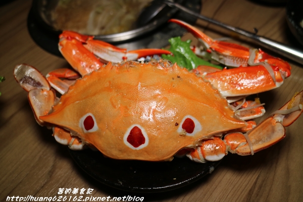 一品堂IPPIN 精緻涮涮鍋：【新北板橋區】板橋火鍋推薦『一品堂IPPIN 精緻涮涮鍋』霸氣大海陸鍋/極黑和牛雪花