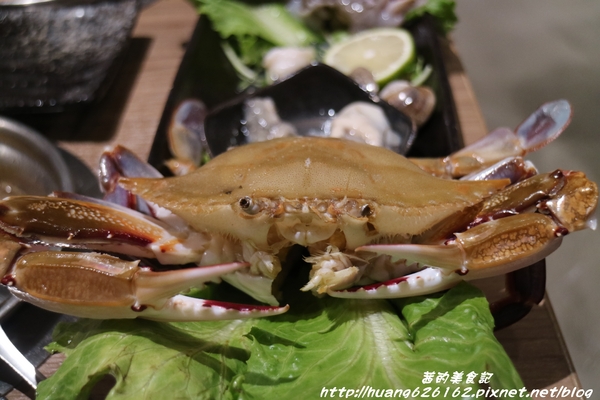 一品堂IPPIN 精緻涮涮鍋：【新北板橋區】板橋火鍋推薦『一品堂IPPIN 精緻涮涮鍋』霸氣大海陸鍋/極黑和牛雪花