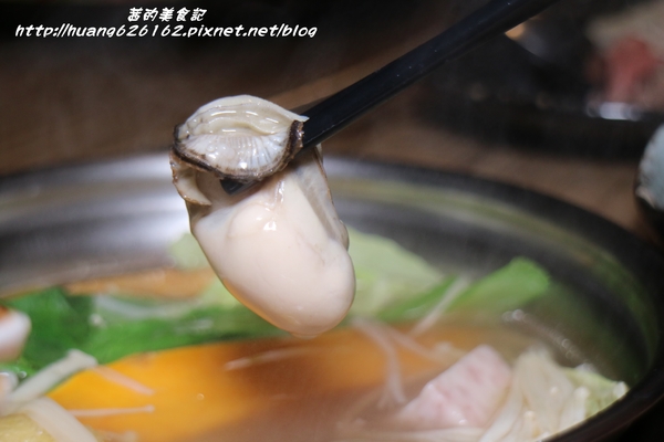 一品堂IPPIN 精緻涮涮鍋：【新北板橋區】板橋火鍋推薦『一品堂IPPIN 精緻涮涮鍋』霸氣大海陸鍋/極黑和牛雪花