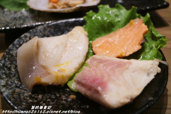 一品堂IPPIN 精緻涮涮鍋：【新北板橋區】板橋火鍋推薦『一品堂IPPIN 精緻涮涮鍋』霸氣大海陸鍋/極黑和牛雪花