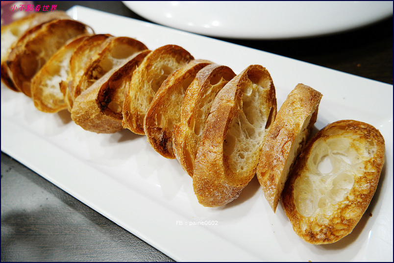 [台北]東區•大宅門乾鍋鴨頭.真正源自中國.乾的火鍋.酥脆鴨頭一鍋兩吃 - 小不點看世界★Paine吃玩世界旅遊趣