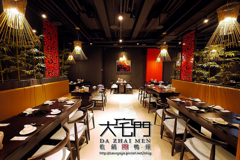 【台北】大宅門乾鍋鴨頭-台北敦化 ~ 從高雄紅到台北的鴨頭料理名店。香麻好吃乾鍋鴨頭。極品龍骨湯頭濃郁好喝!!!  大堆!!!