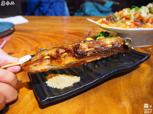 店小二串燒燒肉：店小二串燒、異國料理，中國風居酒屋氣氛佳~