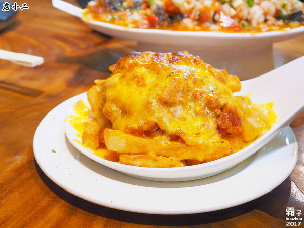 店小二串燒燒肉：店小二串燒、異國料理，中國風居酒屋氣氛佳~